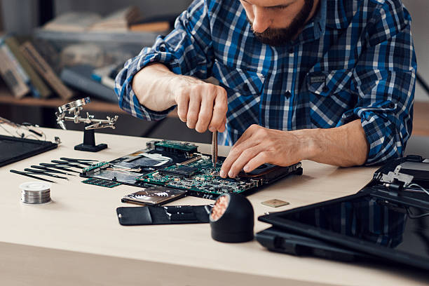 Five Star Cell Phone Repair Team at work